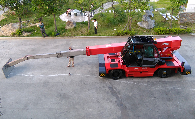 Crawler Side shift telescopic slagging truck HNBZ8512 for aluminum smelters furnace rake slag cinder